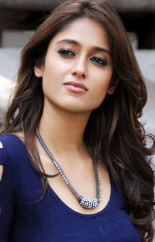 heroine ileana,tpllywood,bollywood,australia photo grapher androes  ఒంటి మీద బట్టలు లేకుండా ఈ అమ్మడు..!